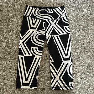 VSX Knockout Crop Leggings